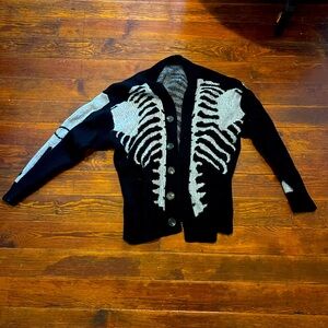 Skeleton sweater size medium